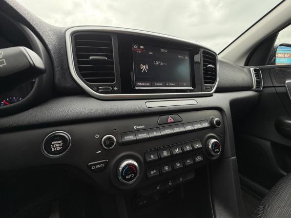 Kia Sportage IV Рестайлинг с пробегом 2019 года, цена 1 950 000 рублей, 136500 км, внедорожник, Автокод Объявления