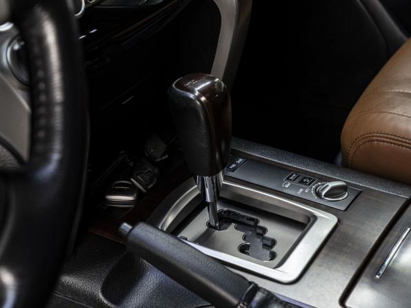 Toyota Land Cruiser 200 Series Рестайлинг 1 с пробегом 2015 года, цена 4 779 000 рублей, 168008 км, внедорожник, Автокод Объявления