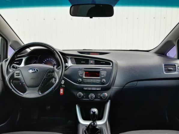 Kia Ceed II Рестайлинг с пробегом 2015 года, цена 1 099 000 рублей, 142275 км, хэтчбек, Автокод Объявления