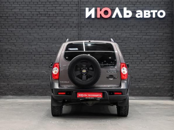 Chevrolet Niva I Рестайлинг с пробегом 2017 года, цена 680 000 рублей, 151402 км, внедорожник, Автокод Объявления