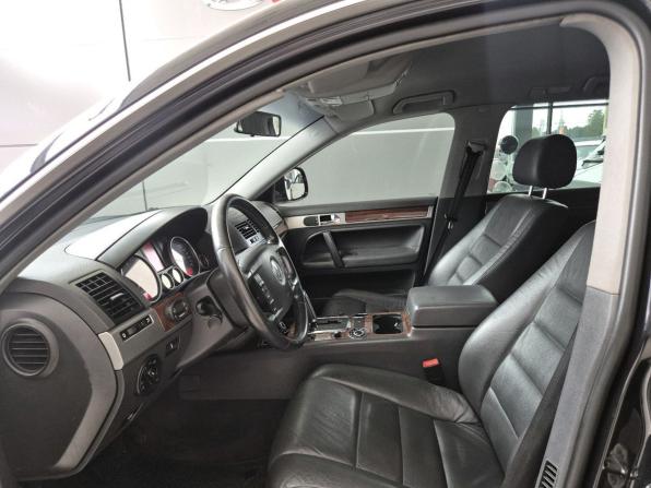 Volkswagen Touareg I Рестайлинг с пробегом 2007 года, цена 799 000 рублей, 315000 км, внедорожник, Автокод Объявления