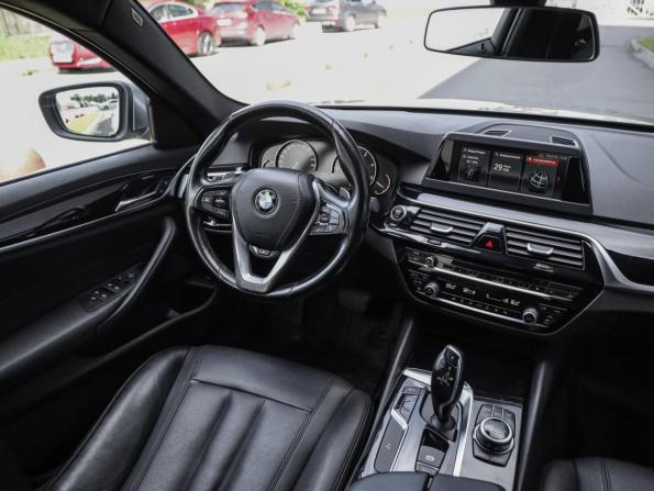BMW 5 серии VII (G30/G31/G38) с пробегом 2017 года, цена 2 375 000 рублей, 266703 км, седан, Автокод Объявления