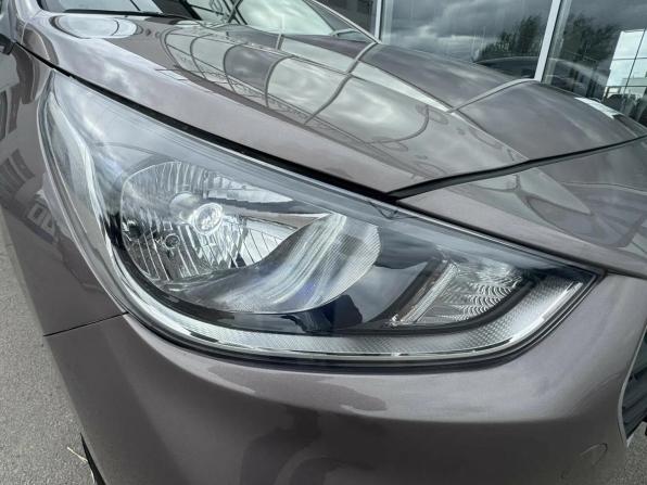 Hyundai Solaris II с пробегом 2019 года, цена 1 490 000 рублей, 73779 км, седан, Автокод Объявления