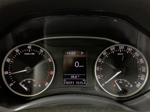 Skoda Octavia II (A5) Рестайлинг с пробегом 2013 года, цена 865 000 рублей, 216310 км, лифтбек, Автокод Объявления