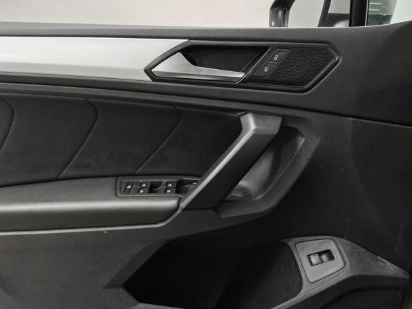 Volkswagen Tiguan II с пробегом 2018 года, цена 2 170 000 рублей, 225060 км, внедорожник, Автокод Объявления
