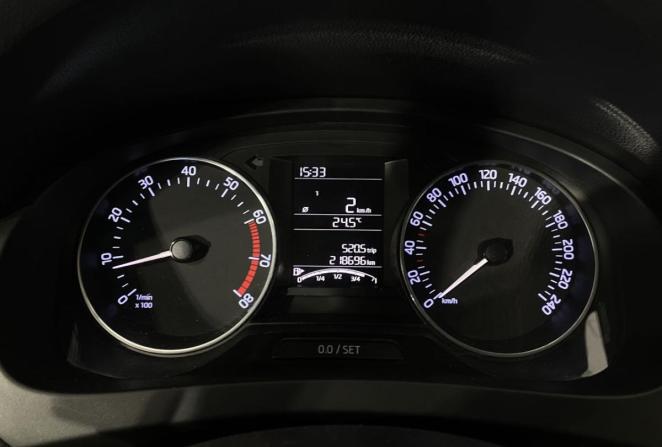 Skoda Rapid I с пробегом 2015 года, цена 790 000 рублей, 218696 км, лифтбек, Автокод Объявления