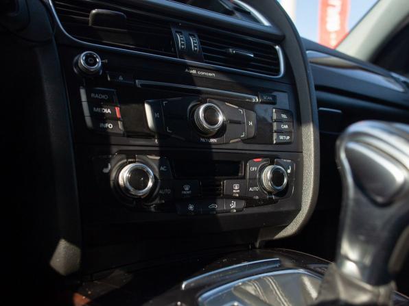 Audi A4 IV (B8) Рестайлинг с пробегом 2012 года, цена 1 280 000 рублей, 203020 км, седан, Автокод Объявления