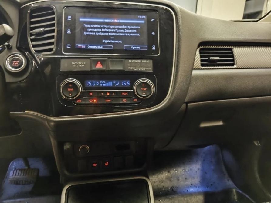 Mitsubishi Outlander III Рестайлинг 3 Челябинск  - изображение 11