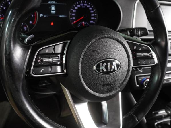 Kia Optima IV Рестайлинг с пробегом 2019 года, цена 1 999 000 рублей, 186201 км, седан, Автокод Объявления