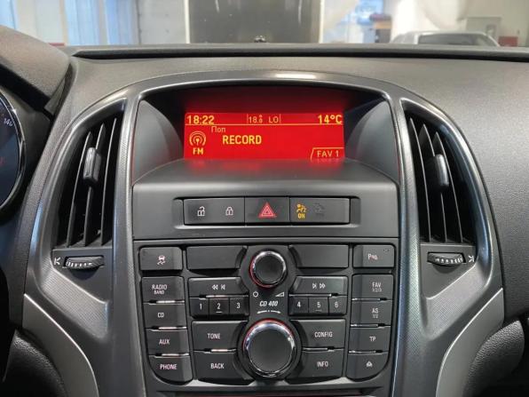 Opel Astra J с пробегом 2011 года, цена 639 000 рублей, 160736 км, хэтчбек, Автокод Объявления