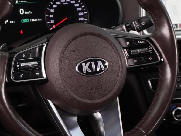 Kia Optima IV с пробегом 2018 года, цена 1 999 000 рублей, 136217 км, седан, Автокод Объявления