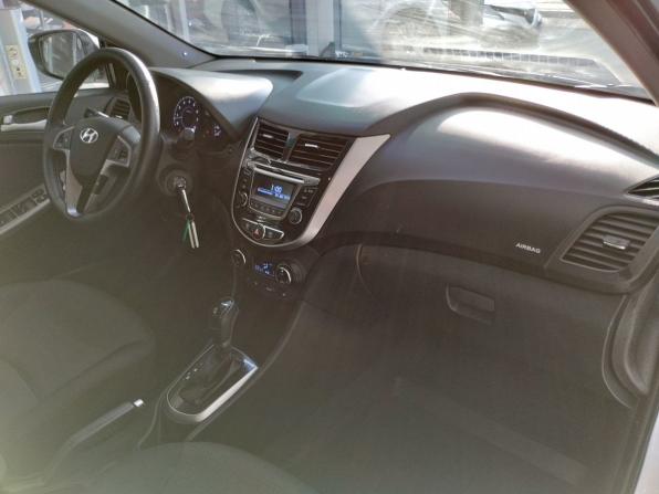 Hyundai Solaris I Рестайлинг с пробегом 2014 года, цена 1 000 000 рублей, 107047 км, хэтчбек, Автокод Объявления