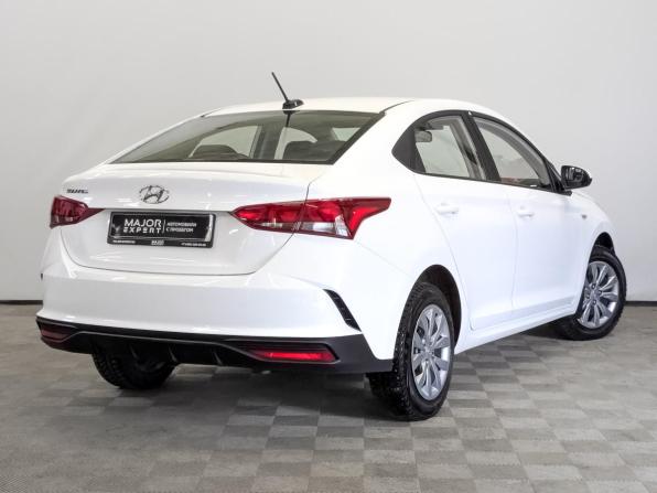 Hyundai Solaris II Рестайлинг с пробегом 2022 года, цена 1 565 000 рублей, 124258 км, седан, Автокод Объявления