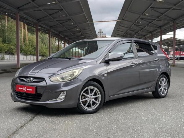 Hyundai Solaris I с пробегом 2012 года, цена 659 900 рублей, 200000 км, хэтчбек, Автокод Объявления