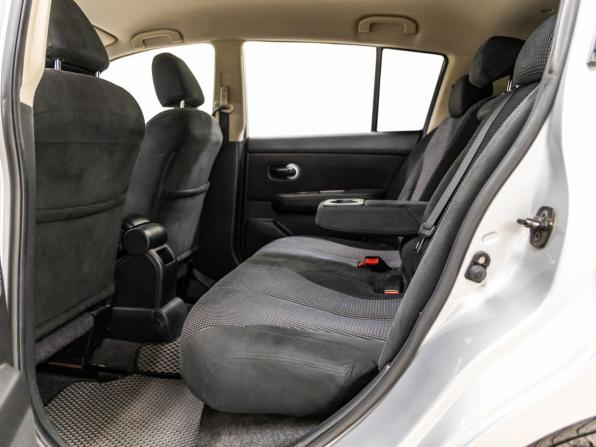 Nissan Tiida I Рестайлинг с пробегом 2011 года, цена 798 000 рублей, 125771 км, хэтчбек, Автокод Объявления