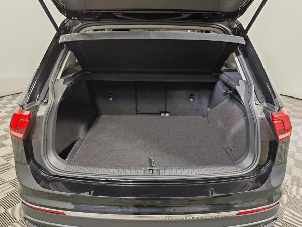 Volkswagen Tiguan II Рестайлинг с пробегом 2021 года, цена 2 175 000 рублей, 163879 км, внедорожник, Автокод Объявления