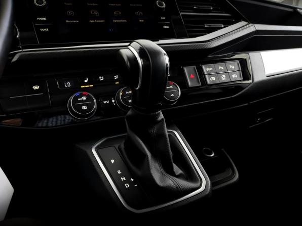 Volkswagen Multivan T6 Рестайлинг с пробегом 2021 года, цена 6 000 000 рублей, 120666 км, минивэн, Автокод Объявления