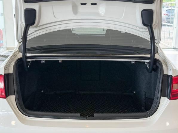 Volkswagen Jetta VI с пробегом 2013 года, цена 1 175 000 рублей, 174669 км, седан, Автокод Объявления