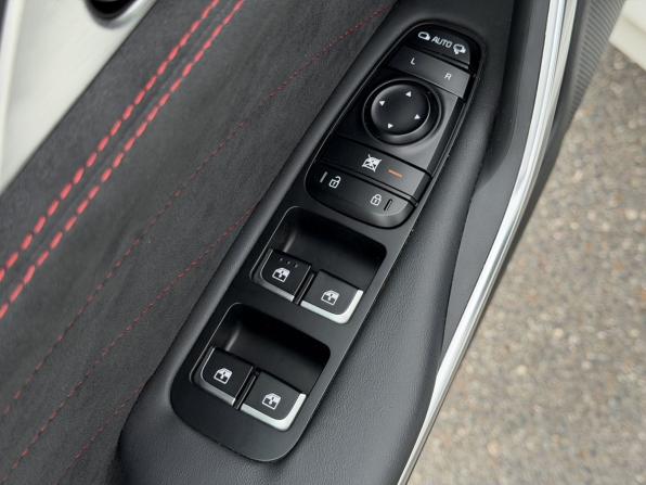 Kia Stinger I с пробегом 2021 года, цена 3 600 000 рублей, 66695 км, лифтбек, Автокод Объявления