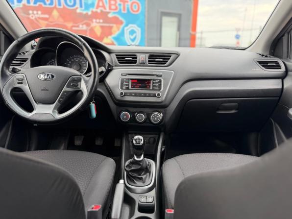 Kia Rio III Рестайлинг с пробегом 2016 года, цена 920 000 рублей, 101000 км, седан, Автокод Объявления