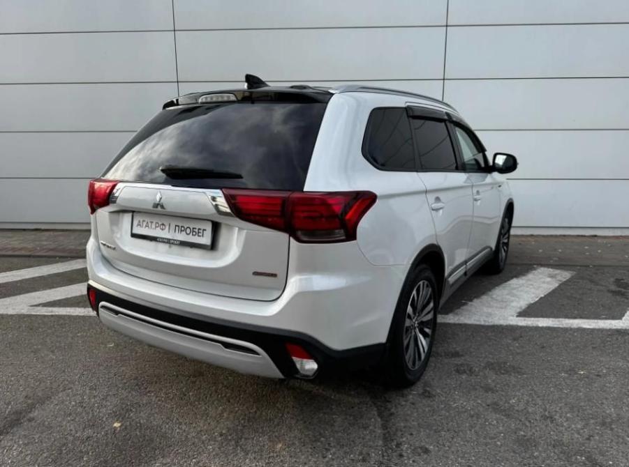 Mitsubishi Outlander III Рестайлинг 3 Ставрополь  - изображение 5