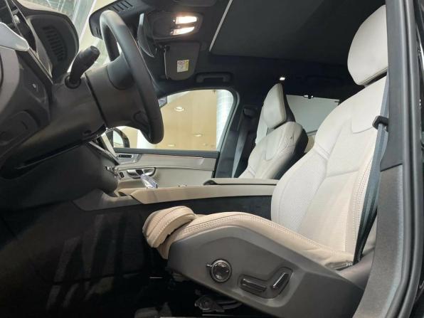 Volvo XC90 II Рестайлинг 2 с пробегом 2026 года, цена 10 950 000 рублей, 25 км, внедорожник, Автокод Объявления