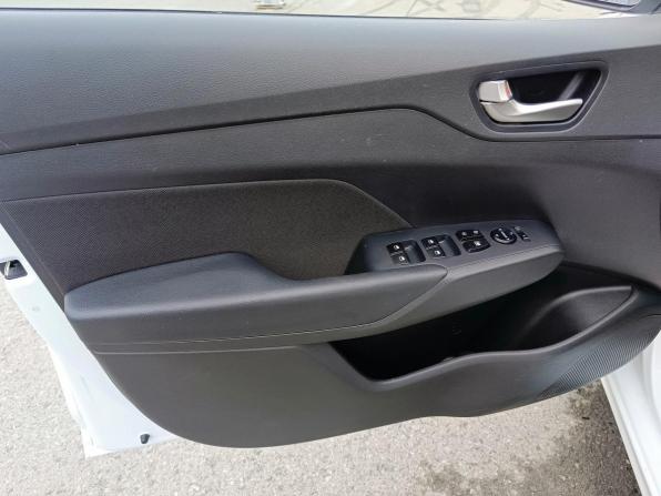 Hyundai Solaris II с пробегом 2019 года, цена 1 364 995 рублей, 88370 км, седан, Автокод Объявления