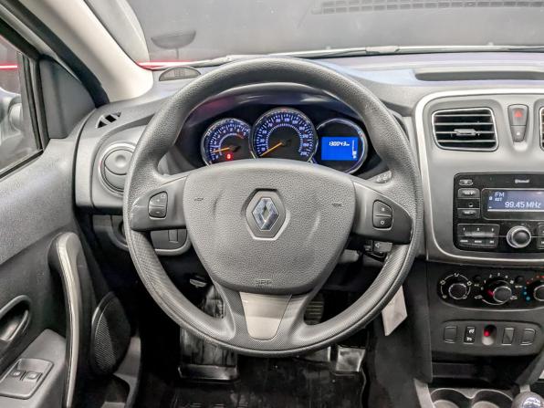 Renault Sandero II Рестайлинг с пробегом 2018 года, цена 975 000 рублей, 130038 км, хэтчбек, Автокод Объявления
