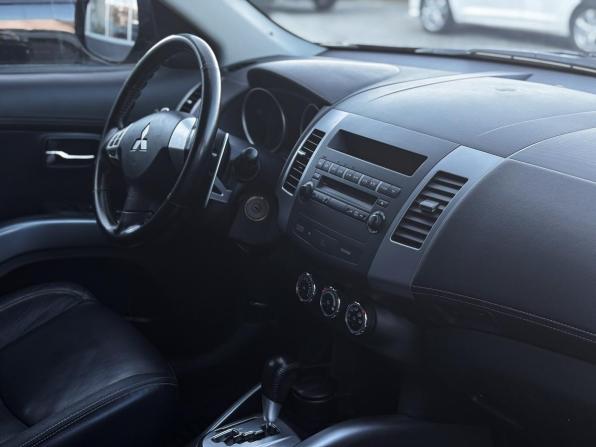 Mitsubishi Outlander II Рестайлинг с пробегом 2011 года, цена 1 592 000 рублей, 136317 км, внедорожник, Автокод Объявления