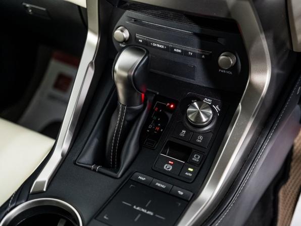 Lexus NX I Рестайлинг с пробегом 2019 года, цена 3 990 000 рублей, 53546 км, внедорожник, Автокод Объявления