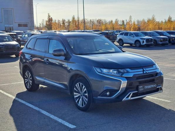 Mitsubishi Outlander III Рестайлинг 3 с пробегом 2019 года, цена 1 716 000 рублей, 282188 км, внедорожник, Автокод Объявления