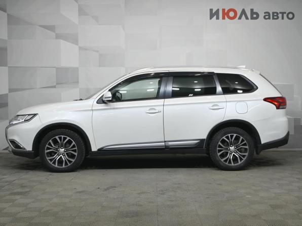 Mitsubishi Outlander III Рестайлинг 2 с пробегом 2018 года, цена 2 400 000 рублей, 111700 км, внедорожник, Автокод Объявления