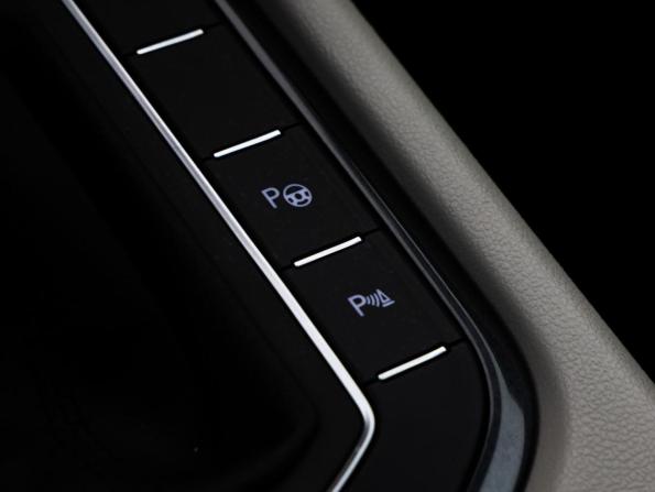 Volkswagen Tiguan II с пробегом 2017 года, цена 2 299 000 рублей, 138331 км, внедорожник, Автокод Объявления