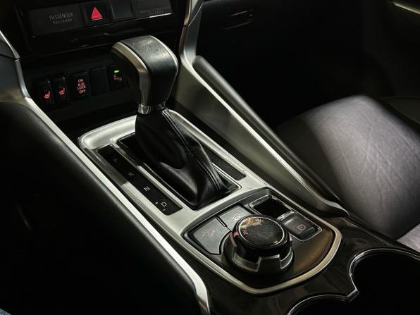 Mitsubishi Pajero Sport III с пробегом 2019 года, цена 3 290 000 рублей, 95000 км, внедорожник, Автокод Объявления