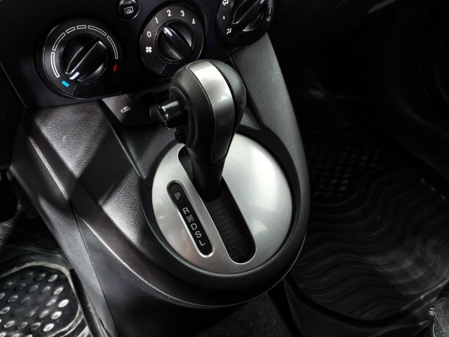 Mazda 2 II Рестайлинг (DE2) Санкт-Петербург  - изображение 11