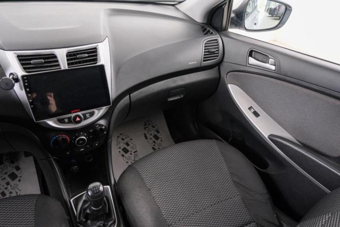 Hyundai Solaris I с пробегом 2012 года, цена 829 000 рублей, 98600 км, седан, Автокод Объявления