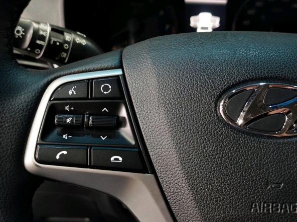 Hyundai Solaris II Рестайлинг с пробегом 2022 года, цена 1 570 000 рублей, 88200 км, седан, Автокод Объявления