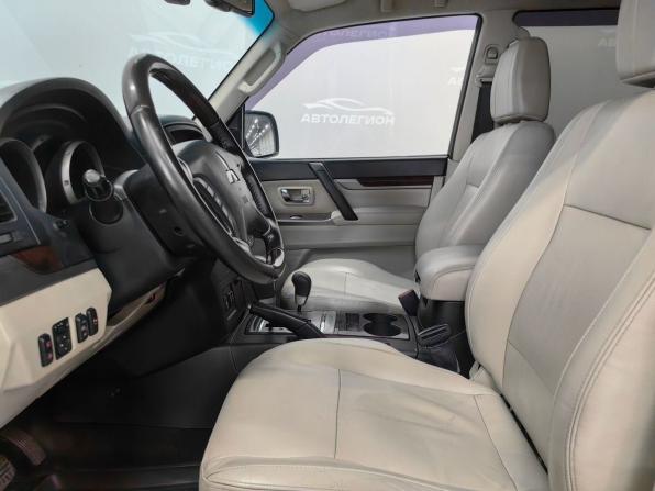 Mitsubishi Pajero IV Рестайлинг 2 с пробегом 2019 года, цена 3 250 000 рублей, 135000 км, внедорожник, Автокод Объявления