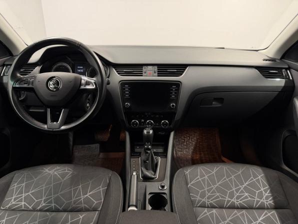 Skoda Octavia III (A7) Рестайлинг с пробегом 2019 года, цена 1 737 000 рублей, 198158 км, лифтбек, Автокод Объявления