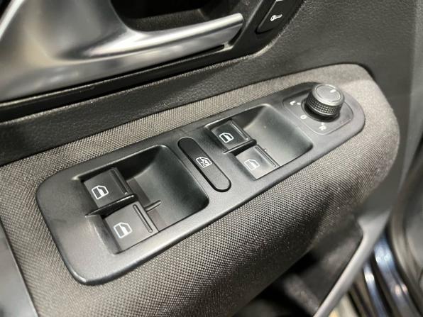 Volkswagen Amarok I Рестайлинг с пробегом 2018 года, цена 2 249 000 рублей, 266914 км, offers.body_type.unknown, Автокод Объявления