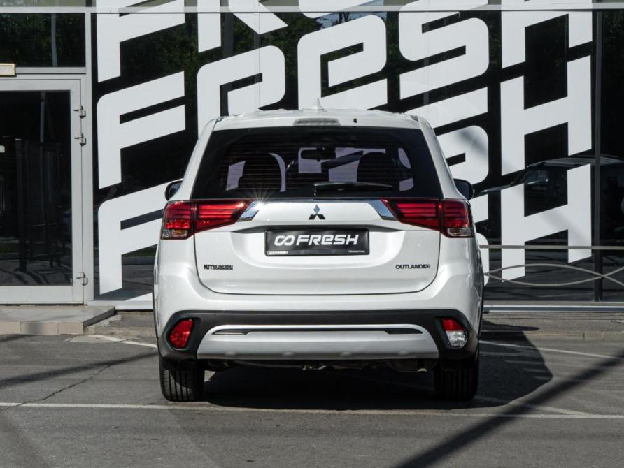 Mitsubishi Outlander III Рестайлинг 3 Волгоград  - изображение 4
