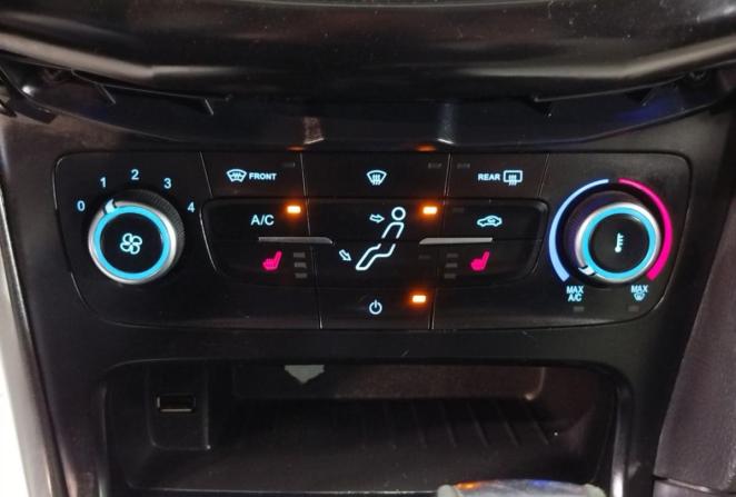 Ford Focus III с пробегом 2015 года, цена 750 000 рублей, 216108 км, универсал, Автокод Объявления