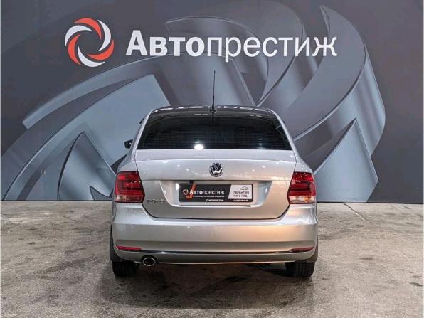 Volkswagen Polo V Рестайлинг с пробегом 2017 года, цена 995 000 рублей, 181000 км, седан, Автокод Объявления