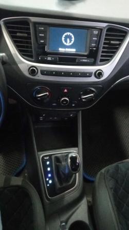 Hyundai Solaris II с пробегом 2017 года, цена 882 000 рублей, 141788 км, седан, Автокод Объявления