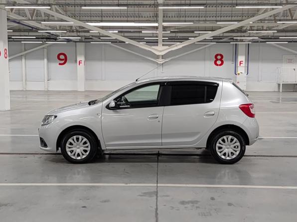 Renault Sandero II с пробегом 2016 года, цена 830 000 рублей, 67593 км, хэтчбек, Автокод Объявления