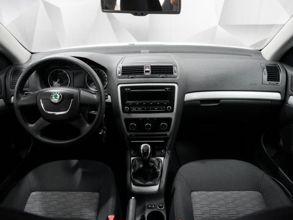 Skoda Octavia II (A5) Рестайлинг с пробегом 2012 года, цена 780 000 рублей, 161300 км, лифтбек, Автокод Объявления