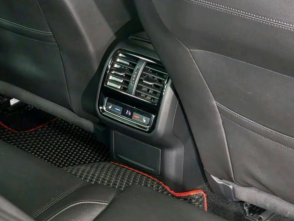 Volkswagen Passat B8 с пробегом 2019 года, цена 2 052 000 рублей, 138558 км, седан, Автокод Объявления