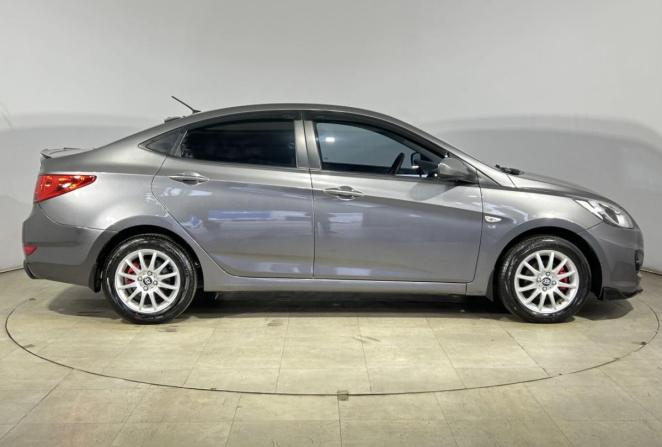 Hyundai Solaris I с пробегом 2014 года, цена 800 000 рублей, 135120 км, седан, Автокод Объявления