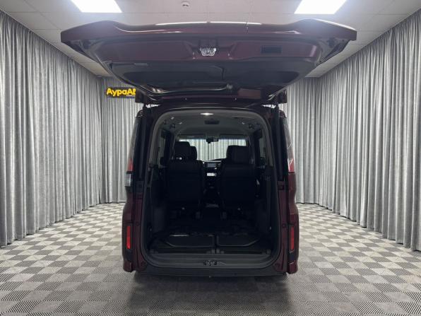 Honda Stepwgn V с пробегом 2016 года, цена 2 150 000 рублей, 169084 км, минивэн, Автокод Объявления