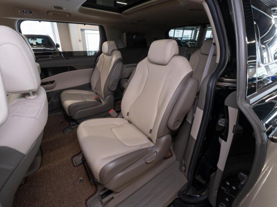 Kia Carnival IV Москва  - изображение 13